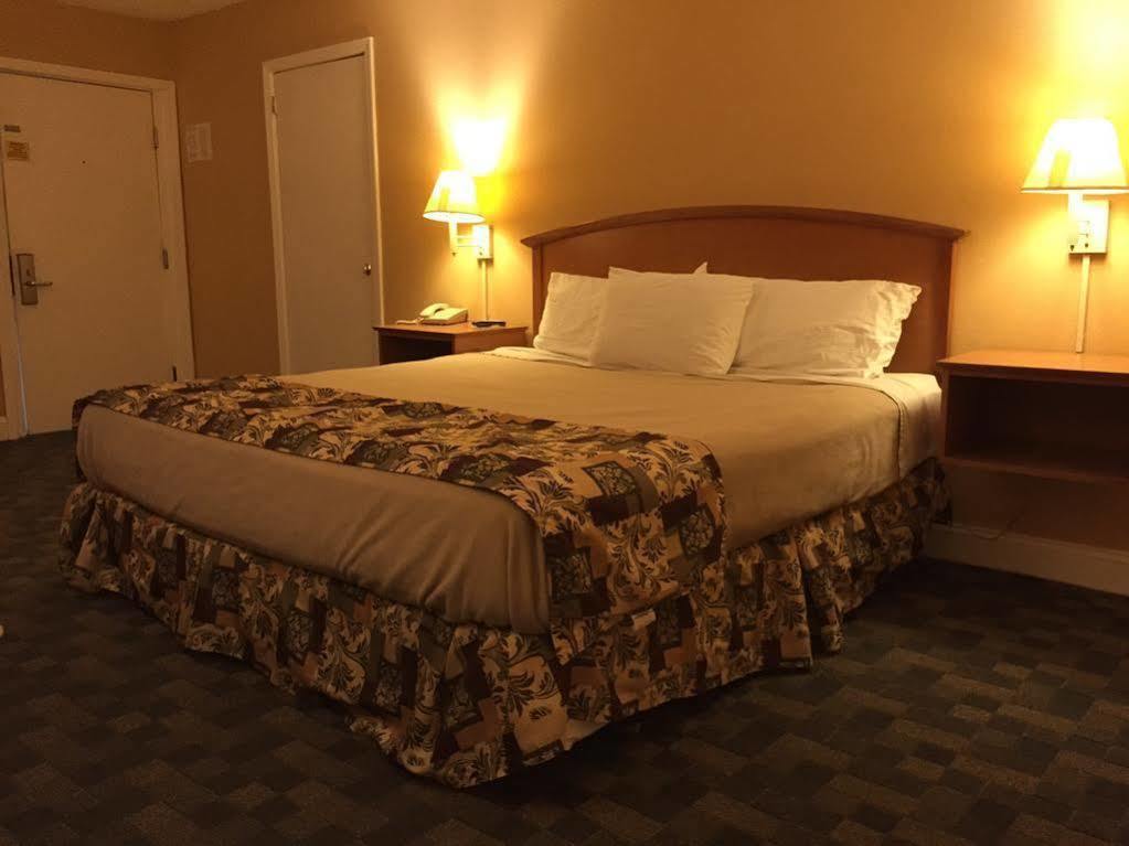 Howard Johnson Florence/ Cincinnati Area Zewnętrze zdjęcie