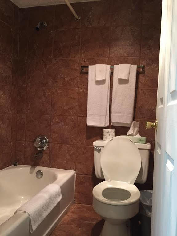 Howard Johnson Florence/ Cincinnati Area Zewnętrze zdjęcie